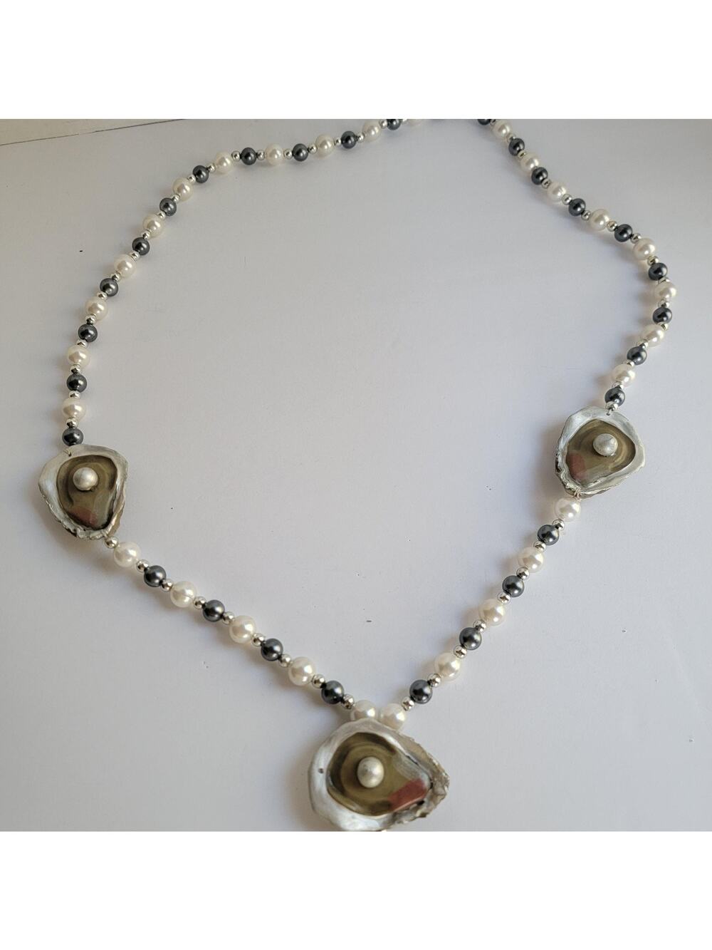 White Pearl Beaded Necklace Oyster Shell Pendant Sea Life Beach Style Jewelry